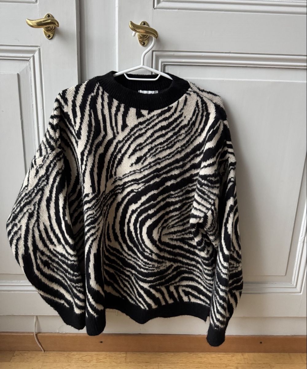 Maglioni & Felpe: BLACK AND WHITE ZEBRA SWEATER – Nuovo (secondo la descrizione) da Bern venduto da FashionK92
