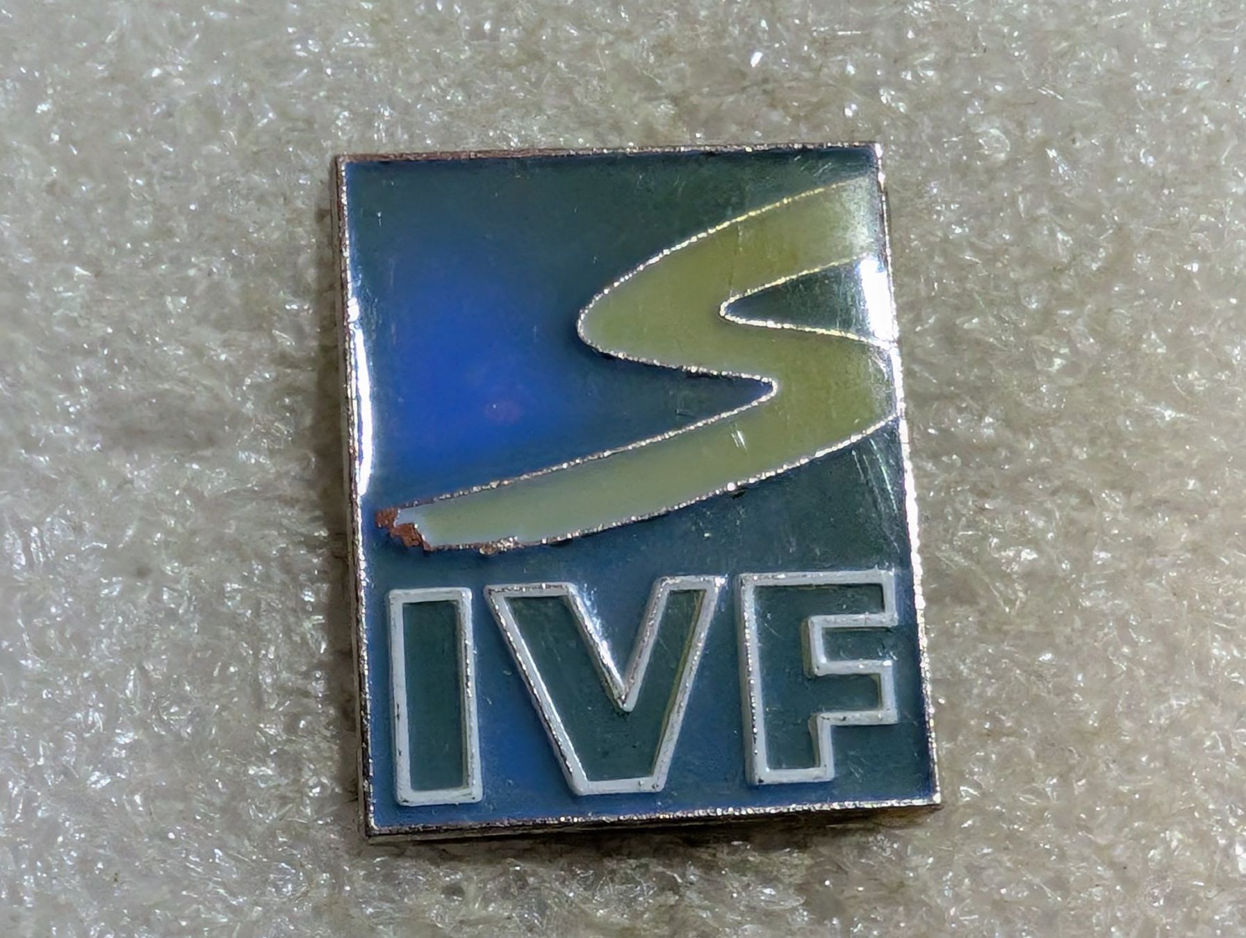 Placchette & Badge: Ansteckpin 185: IVF – Usato da Oppligen venduto da Pin-Fall-Shop