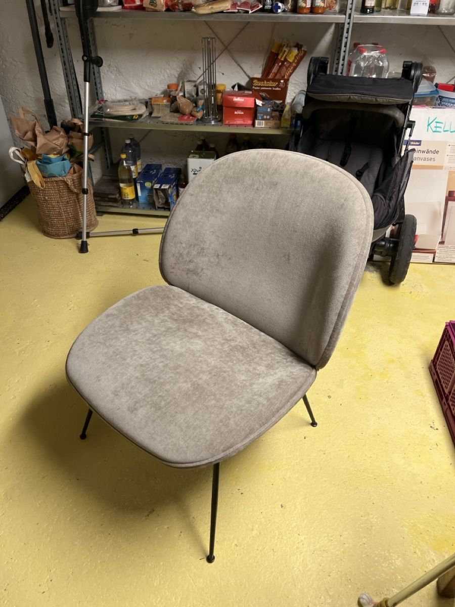 Gubi Poltrone: BEETLE Lounge Chair GUBI – Usato da Zürich venduto da sveneli