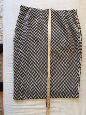 Marc Cain Eleganter Bleistiftrock Gr. 38 neu