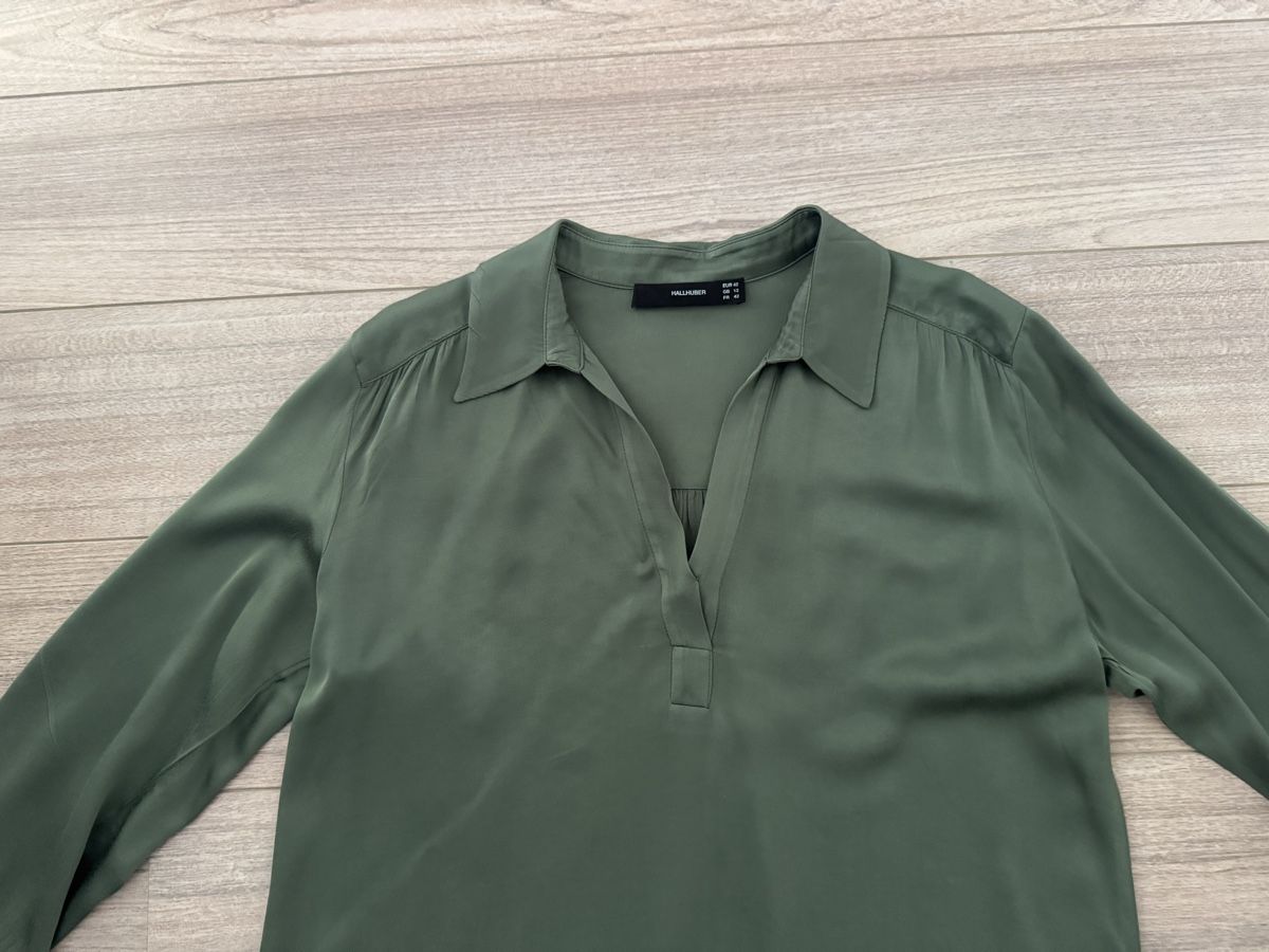 Hallhuber Camicette: HALLHUBER Bluse olive Gr. 40 – Usato da Bonstetten venduto da VCLS 1