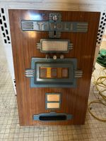 Tivoli Spielautomat Gehäuse aus Dachbodenfund