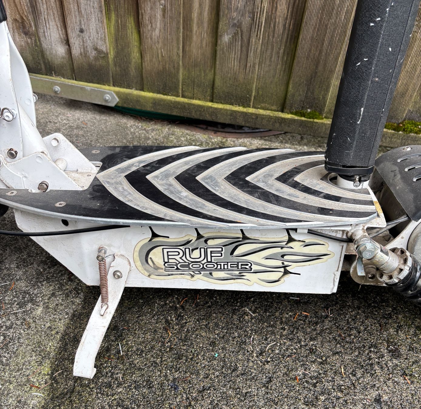 Scooter: RUF Elektro Scooter Kellerfund mit Ladegerät – Difettoso da Sonterswil venduto da VD-Service 2