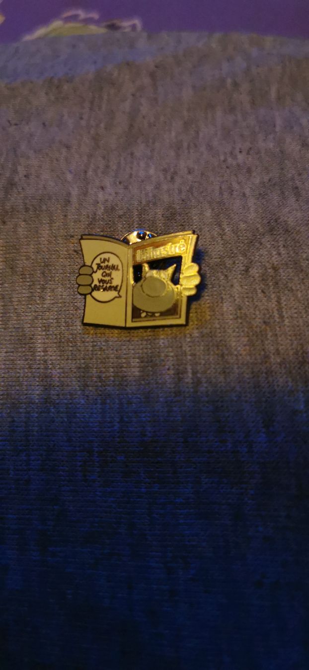 Placchette & Badge: Pin L'illustré – Usato da Genève venduto da vins50