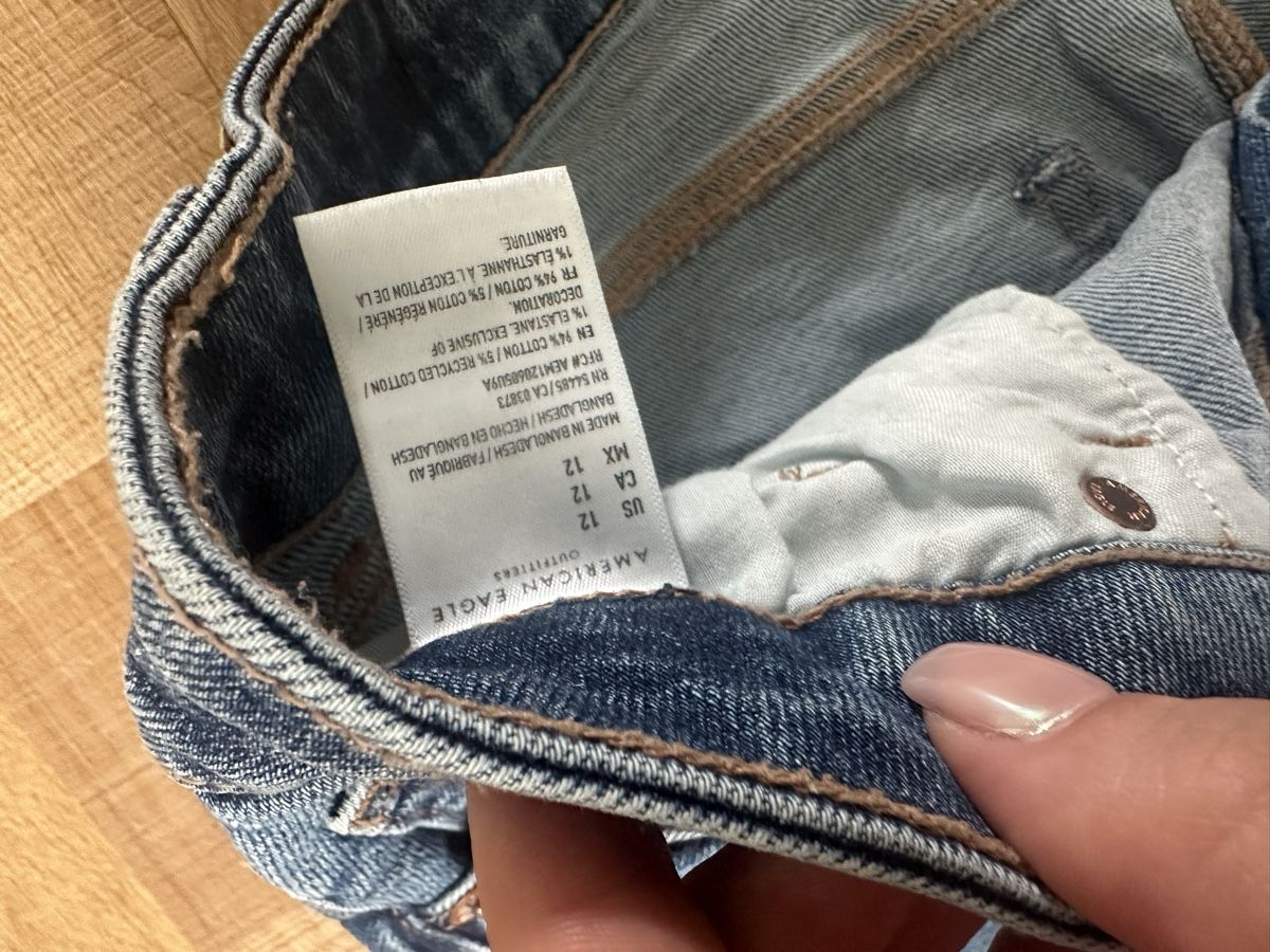 American Eagle Pantaloni: American Eagle Shorts – Usato da Zürich venduto da gryffindor_aurorin 2