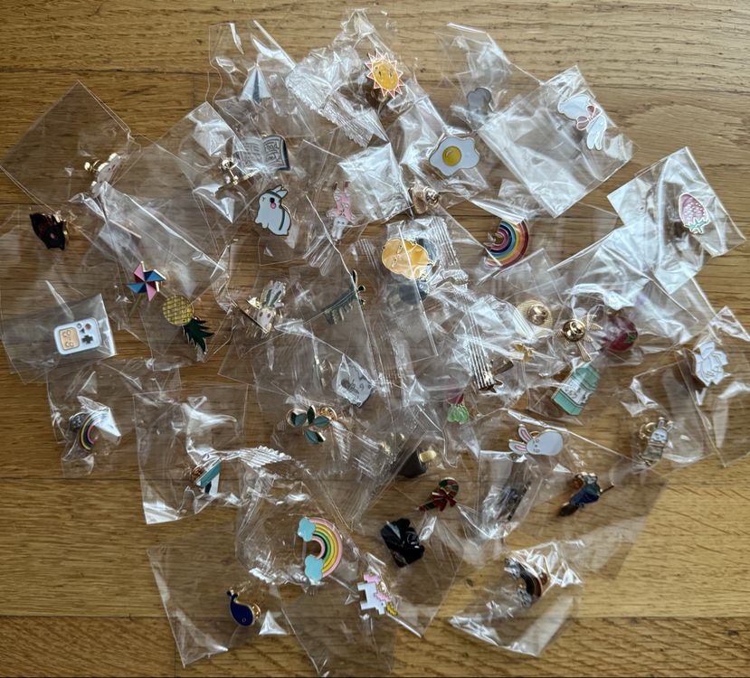 Lot of new pins. 50 pcs!! (Neu und originalverpackt) in Adliswil für ...