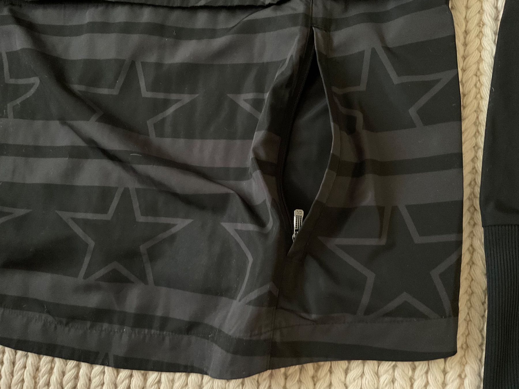 Calvin Klein Jacken: Calvin Klein Performance tolle Jacke Gr.L & neuwertig – Neu (gemäss Beschreibung) aus Weiningen ZH von moon-55 4