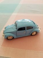 Volkswagen Käfer Modellauto hellblau guter Zustand