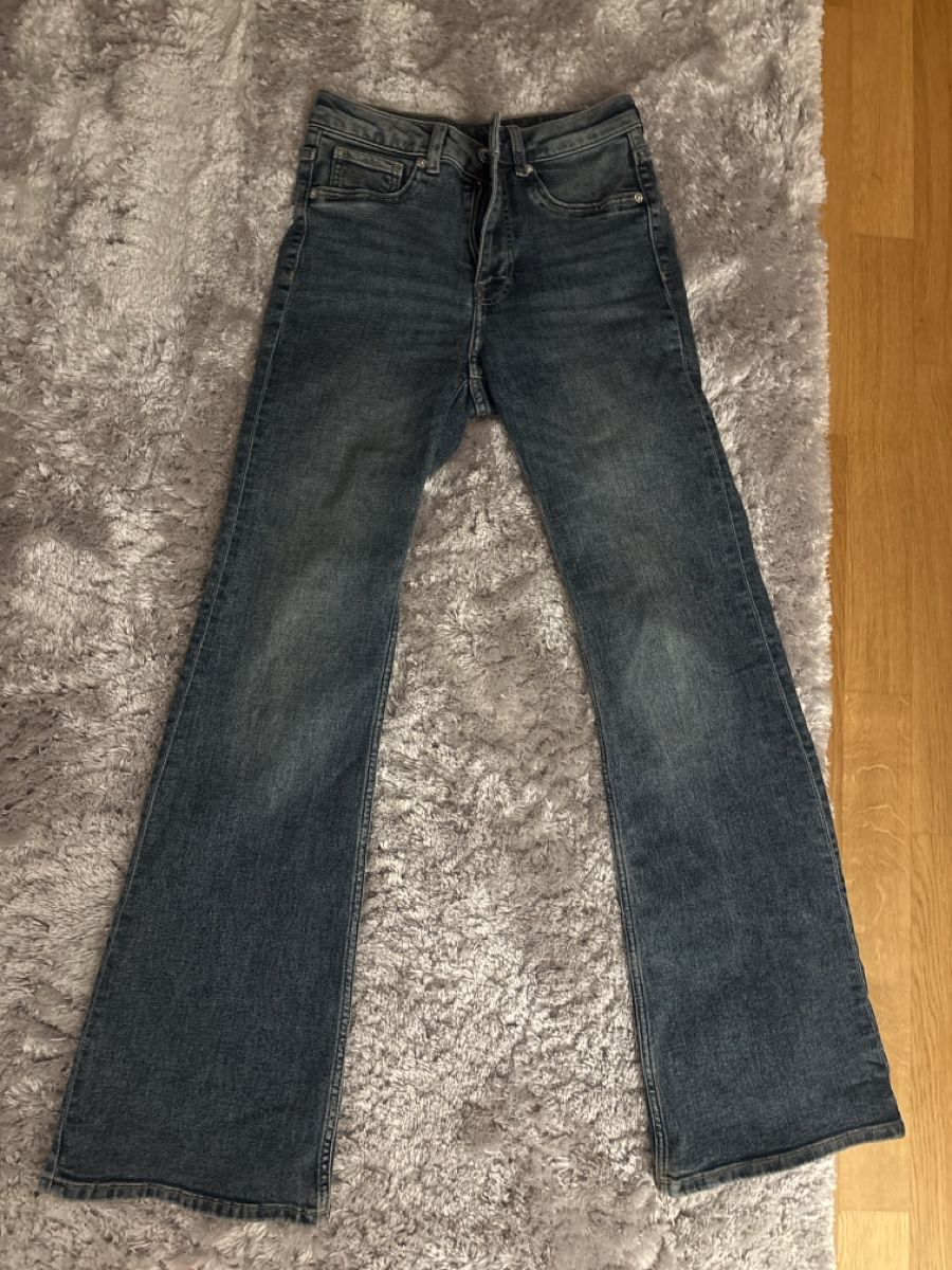 H&M Jeans: Schlaghose größe 36 – D'occasion à Stettlen par alk_5hrn