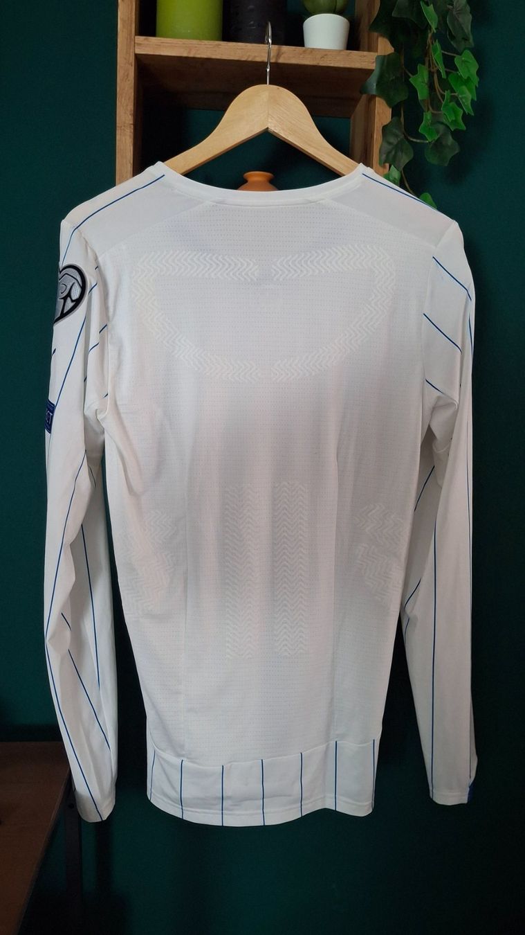 Puma Canottiere & Pantaloni: Italie maillot player version 2014 world cup – Usato da Yverdon-les-Bains venduto da flo_8fgr 2