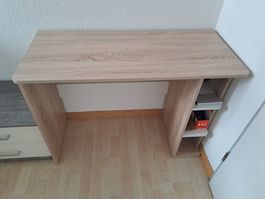Schreibtisch mit Stauraum, Guter Zustand, Buche hell.