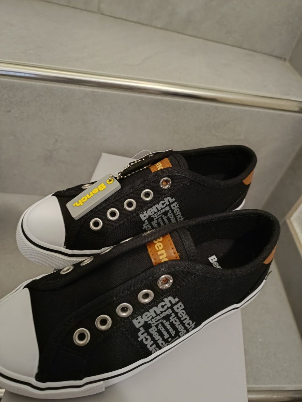 Bench Schuhe für Jungen: Neue Bench Schuhe 31 – Neu und originalverpackt aus Wohlen AG von Fabe3 1