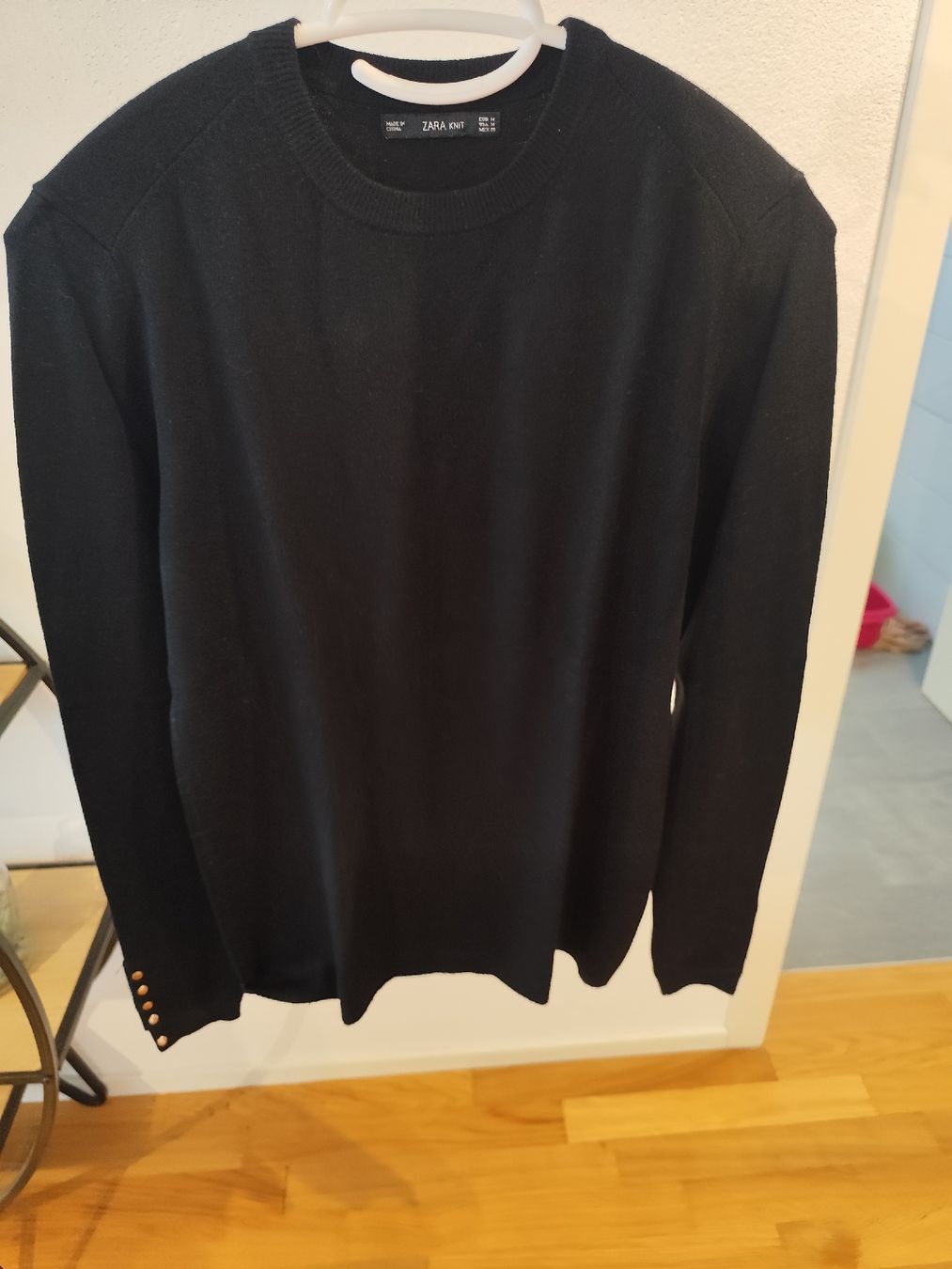 Zara Pullover & Sweatshirts: Pull noir Zara Basic taille m femme bon état – Gebraucht aus Neuchâtel von pie_8t6p
