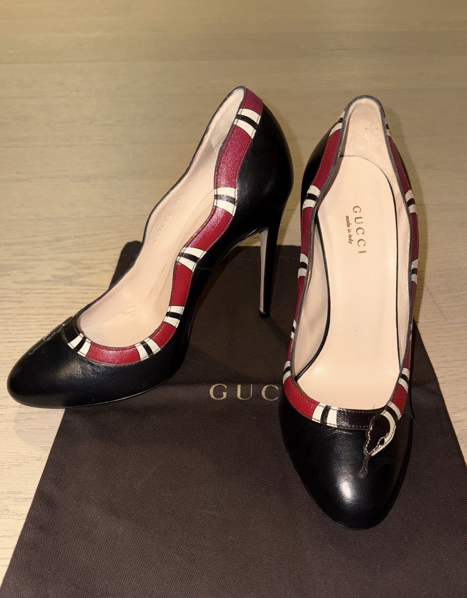 Gucci Scarpe da donna: GUCCI, Snake pumps, 36.5 – Usato da Pully venduto da Kika46
