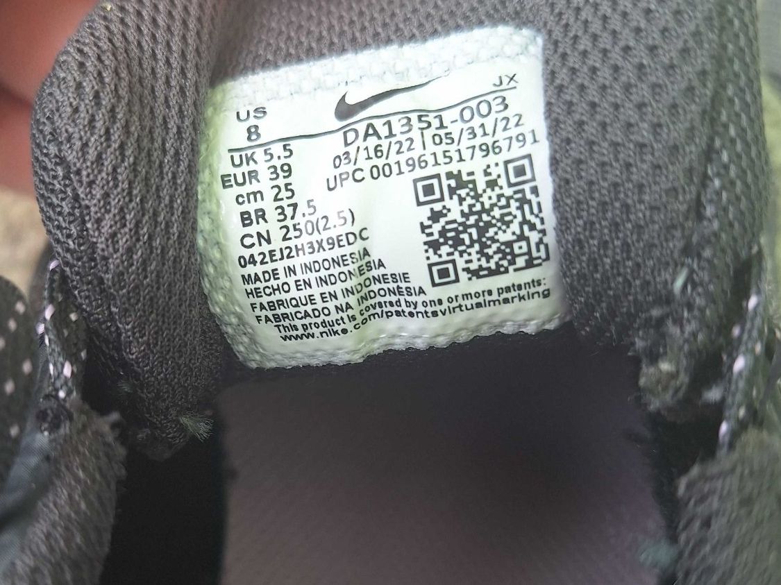 Nike Schuhe für Mädchen: Hallenschuhe, Nike, Mädchen, Gr. 39 – Gebraucht aus Küttigen von Cmerkli 4