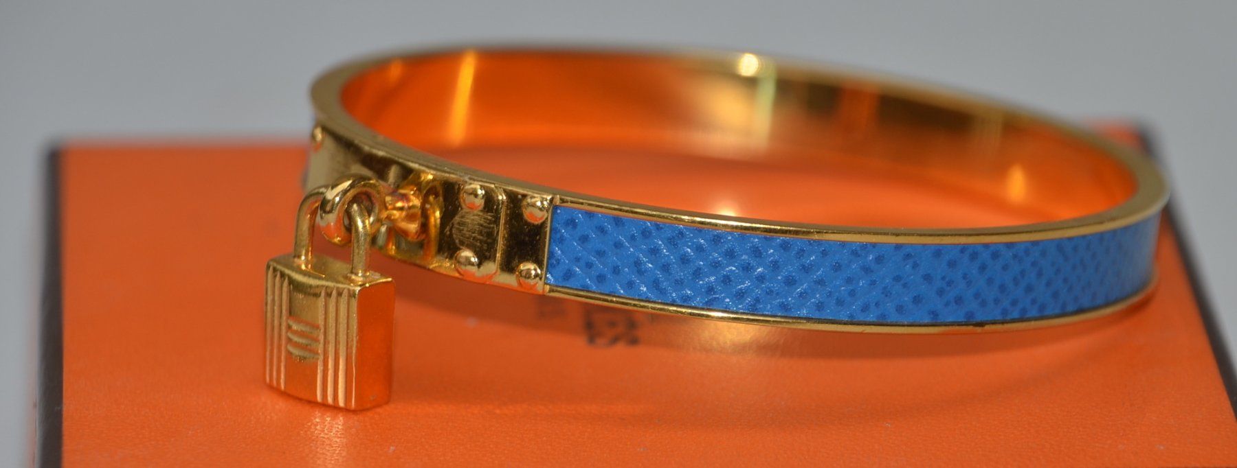 Hermès Bracciali & Braccialetti: Hermès Kelly Armband / bracelet – Usato da Collonges venduto da Auganien 3