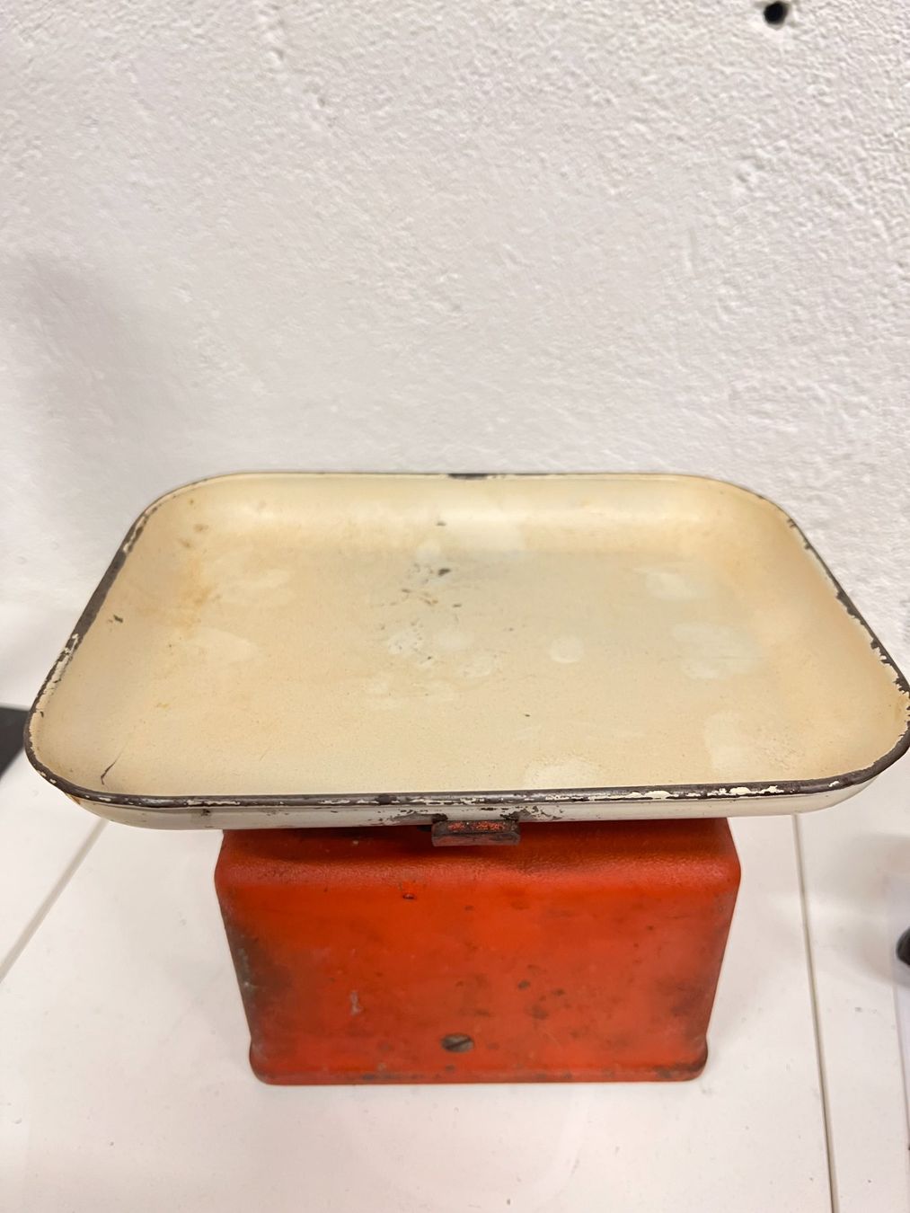 Waagen und Gewichte: ancienne balance 1950 – Gebraucht aus Vétroz von Chrisbad60 2