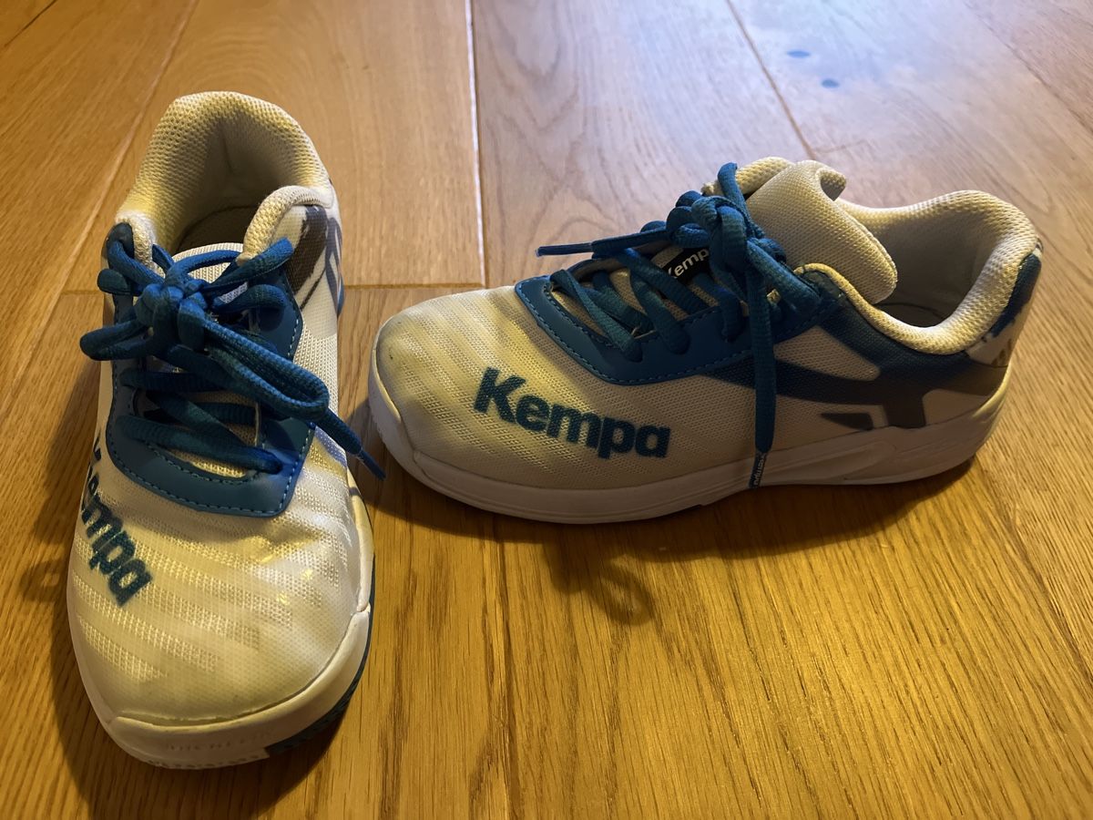 Scarpe per ragazzi: Hallenschuhe Kempa 34 – Usato da Balmberg venduto da Berglihof