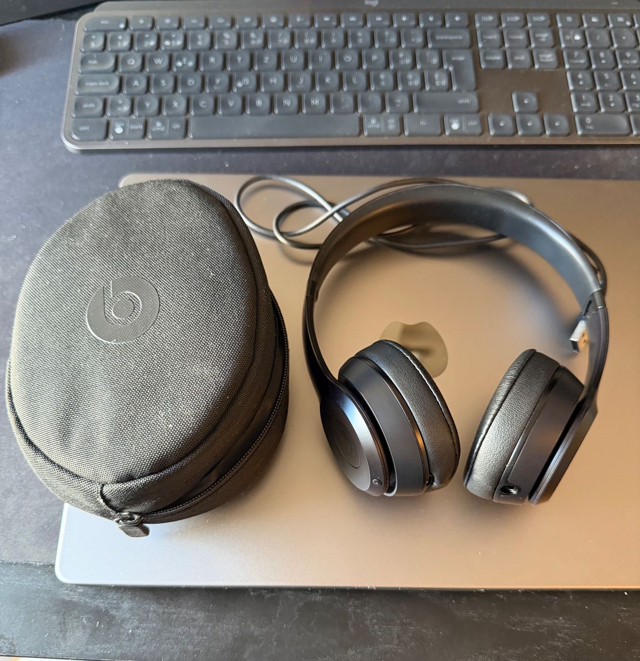 Beats Kopfhörer: Beats Solo3 Wireless Kopfhörer inkl. Case – Neu (gemäss Beschreibung) aus Zürich von Fuentes