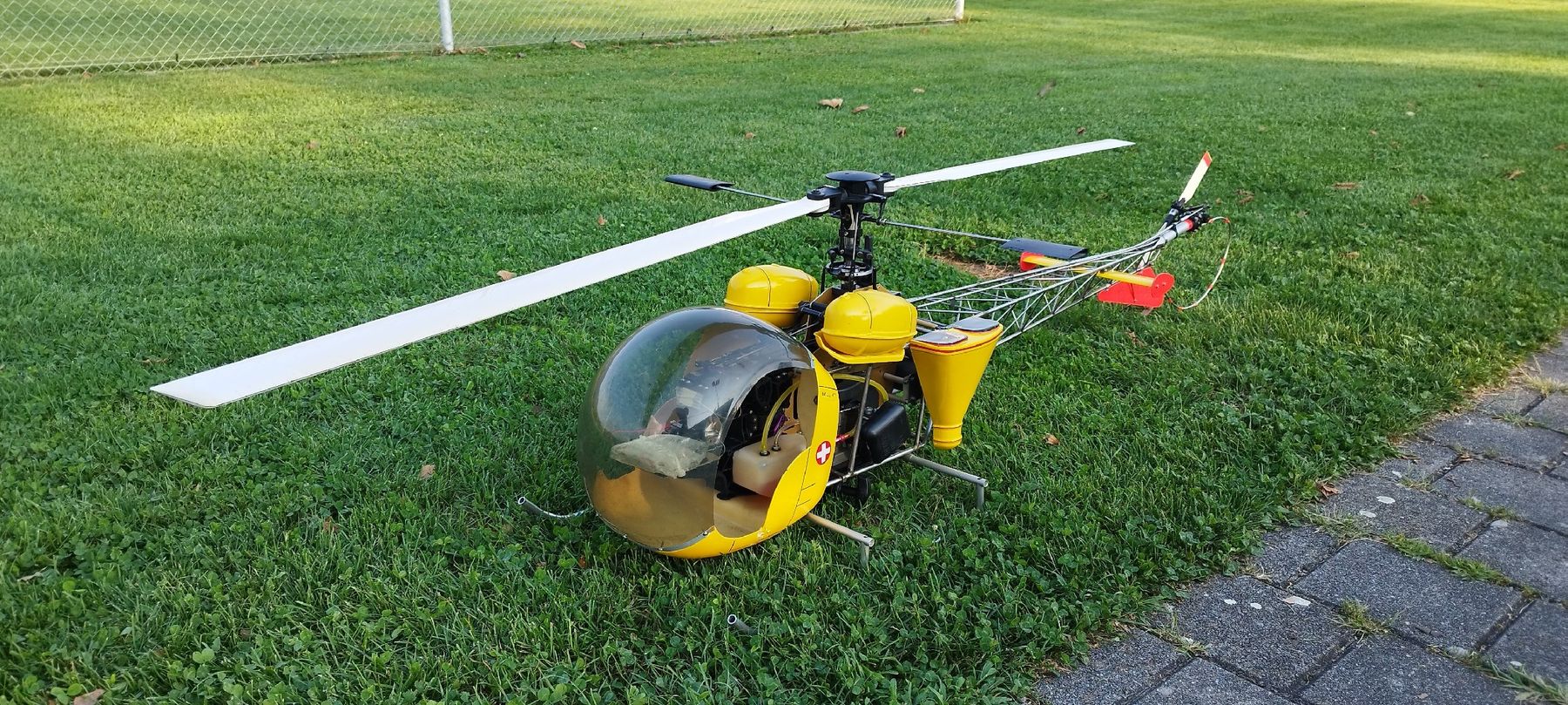 Vario Helicopter Modellismo RC: Vario Bell 47G – Difettoso da Grabs venduto da firebird.91 2