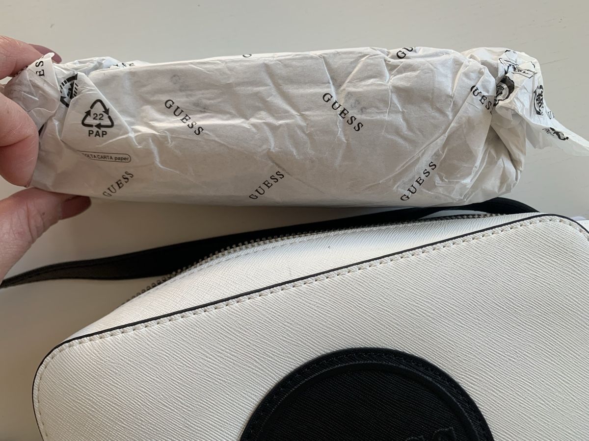 Guess Borse da donna: Neuf GUESS Crossbody bag – Nuovo (secondo la descrizione) da La Chaux-de-Fonds venduto da aeroame 4