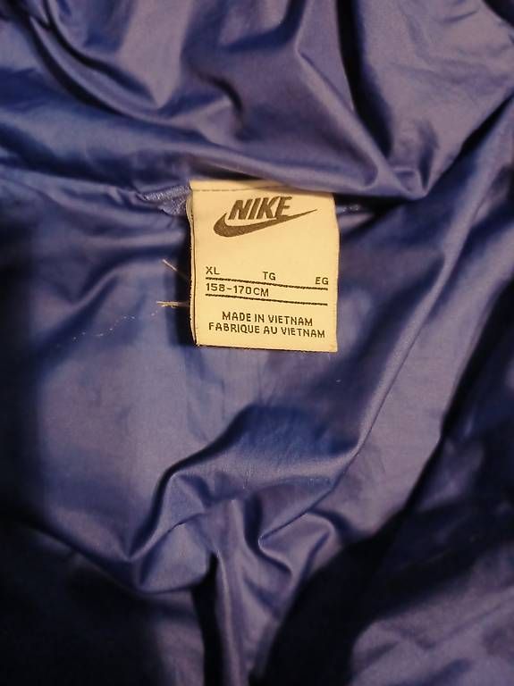 Giacche & Cappotti: Nike Jacke Grösse 158-170cm – Usato da Brunnen venduto da 77miul77 2