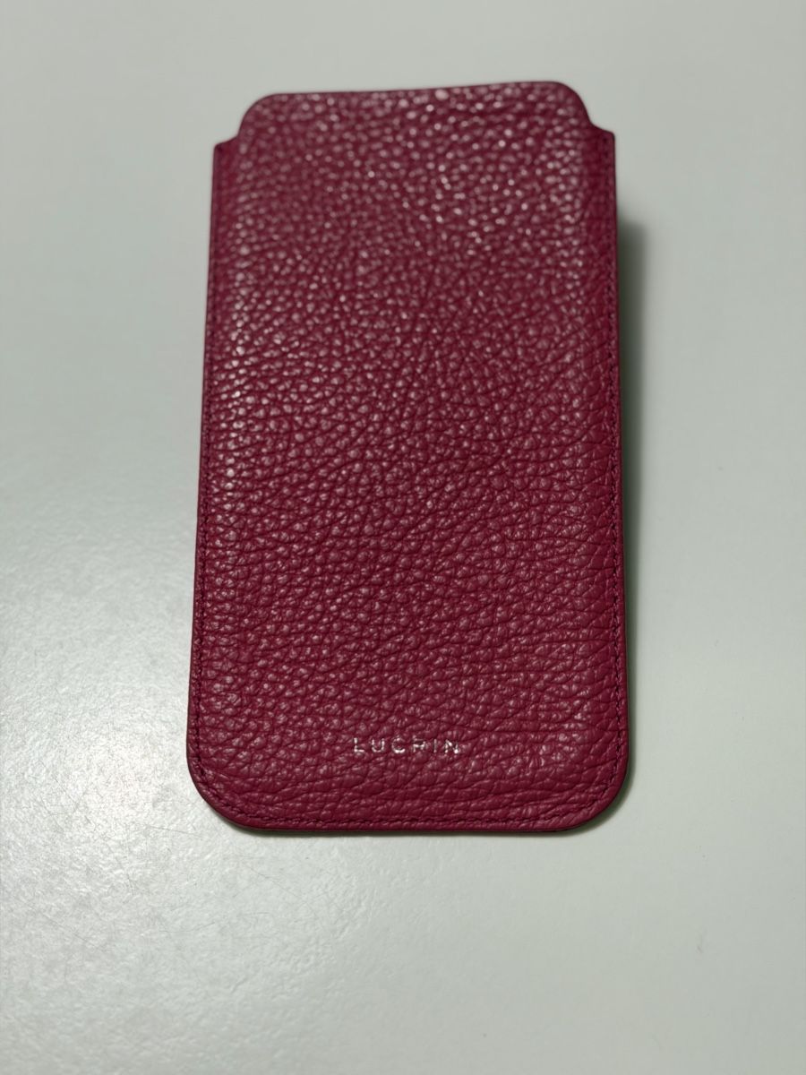 Cover & Protezioni schermo: Leder-Etui IPhone 13 Pro - Pink – Usato da Au ZH venduto da swissmatchpoint
