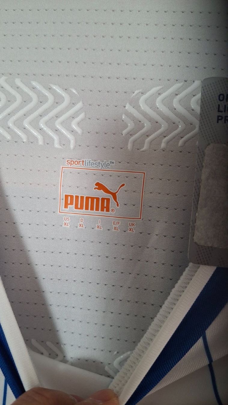 Puma Canottiere & Pantaloni: Italy player version world cup 2014 puma – Usato da Yverdon-les-Bains venduto da flo_8fgr 3