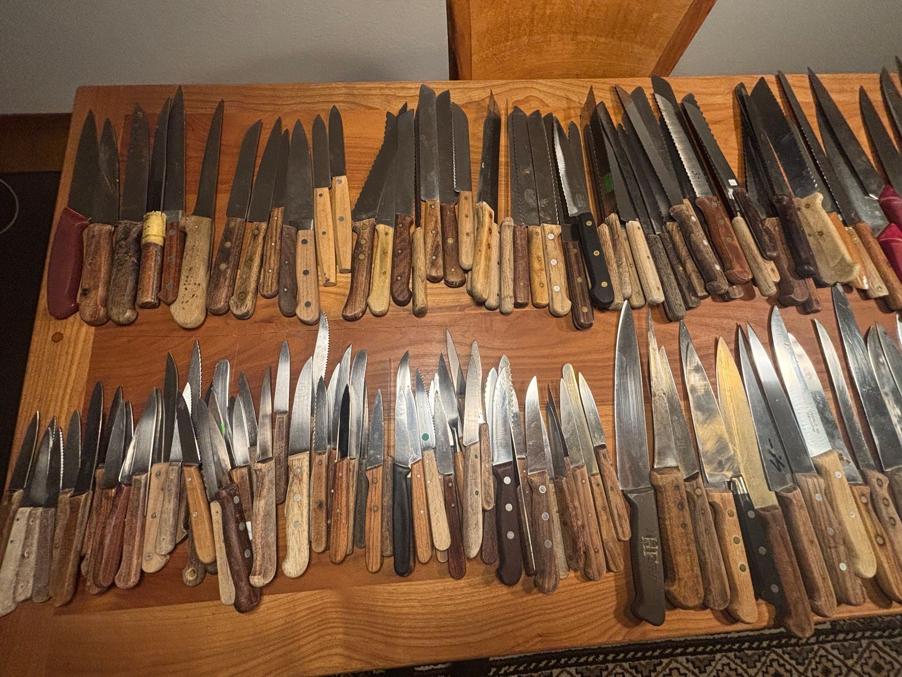 Couteaux de cuisine: Messersammlung Küchenmesser alt ca. 185 Stk. – D'occasion à Oberengstringen par georgefischer2007 1