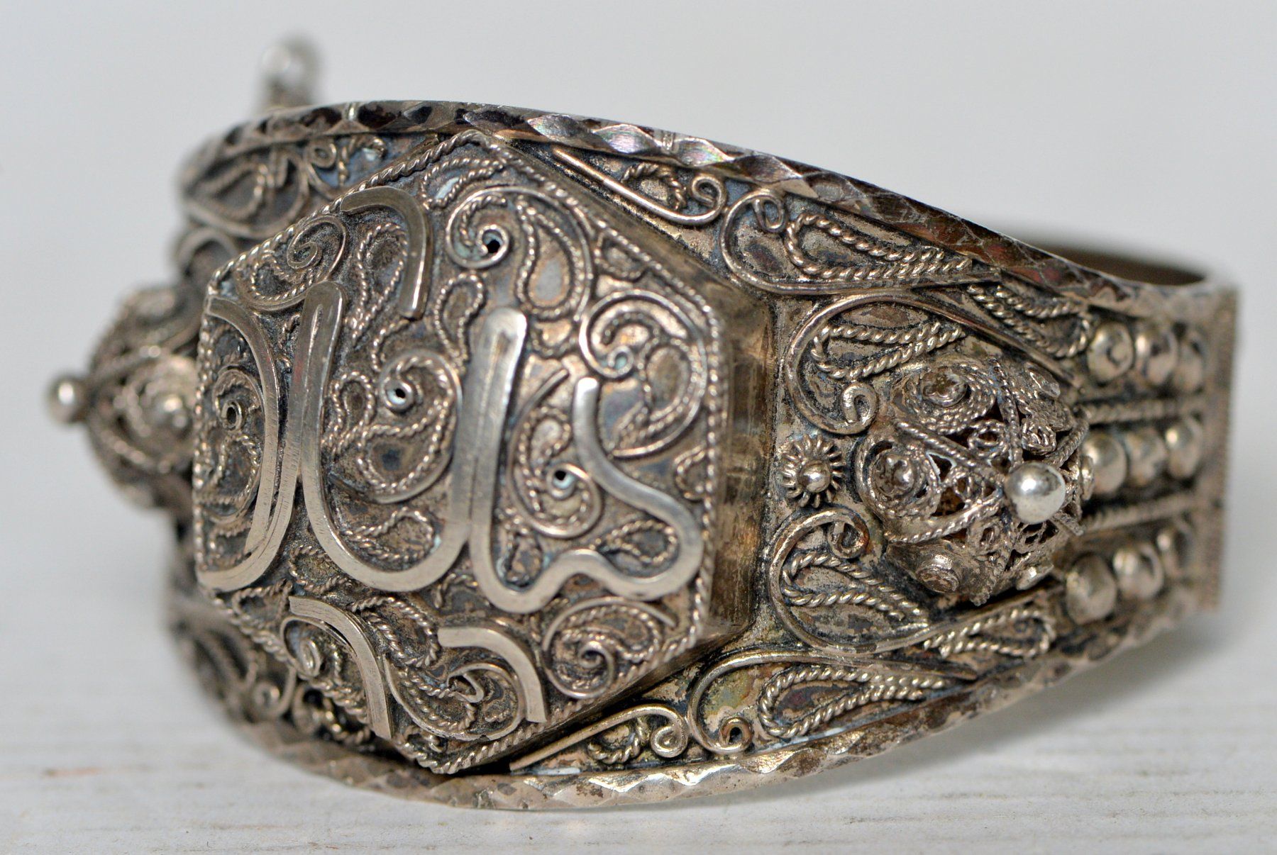 Bracciali & Braccialetti: Ancien bracelet en métal – Usato da Neuchâtel venduto da Neuchatel 6