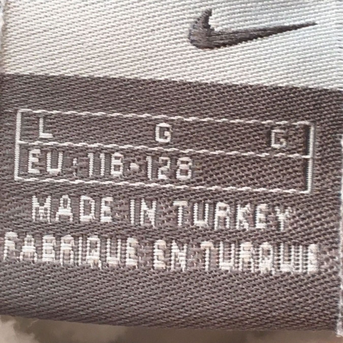 Nike Maglioni & Felpe: Sweatshirt 116 / 128 NIKE mit Kaputzen – Usato da Orpund venduto da Mary8972 3