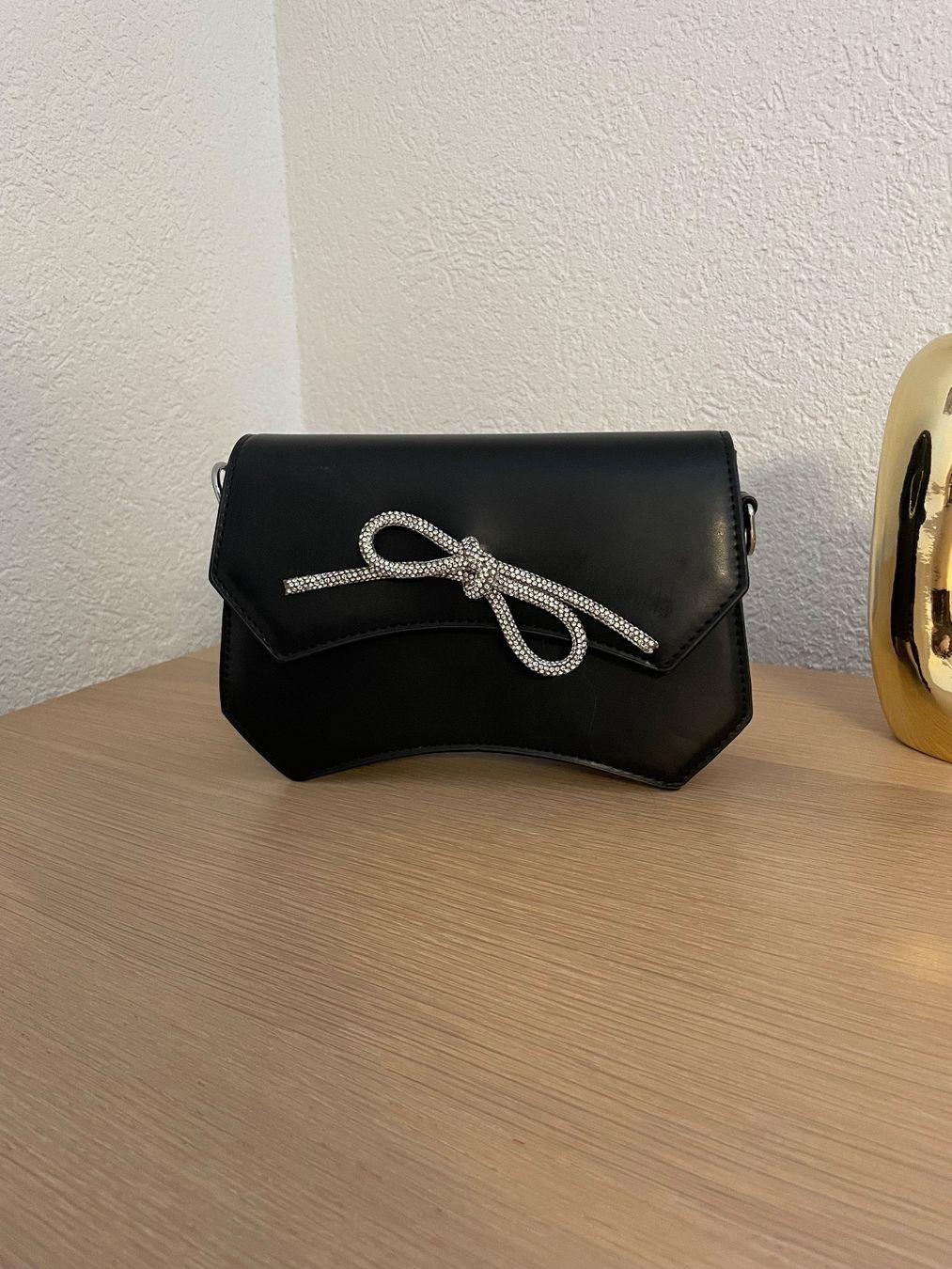 Sacs femmes: Crossbody Bag Rhinestone Bow NEW – Neuf (Voir description) à Vuadens par Nina11 1
