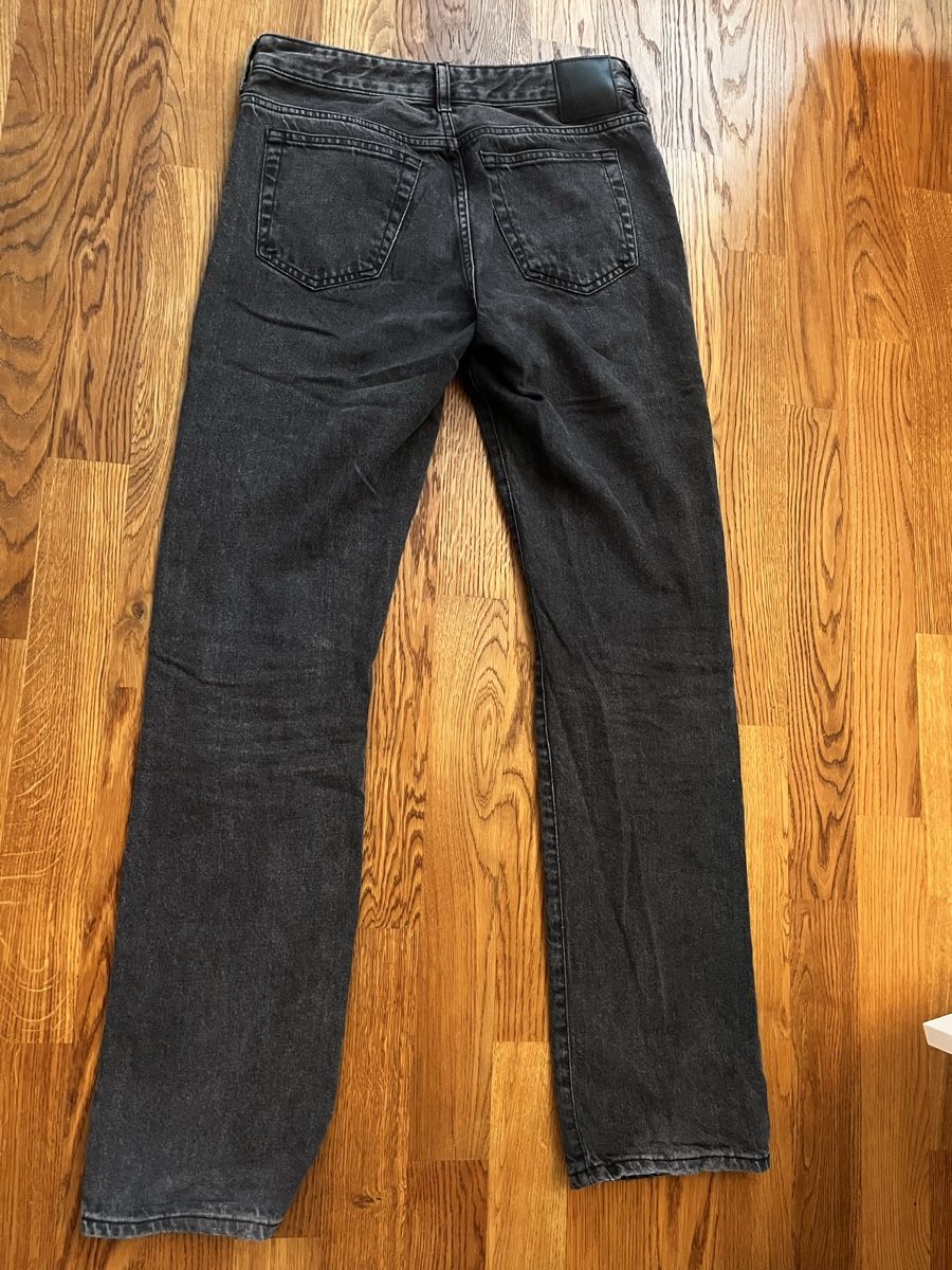Jeans: BikBok low straight – Gebraucht aus Kirchberg BE von mii_9swf 2