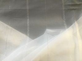 Gardinenstoff in Weiss mit Silberfäden / 4.80 m x 1.50 m