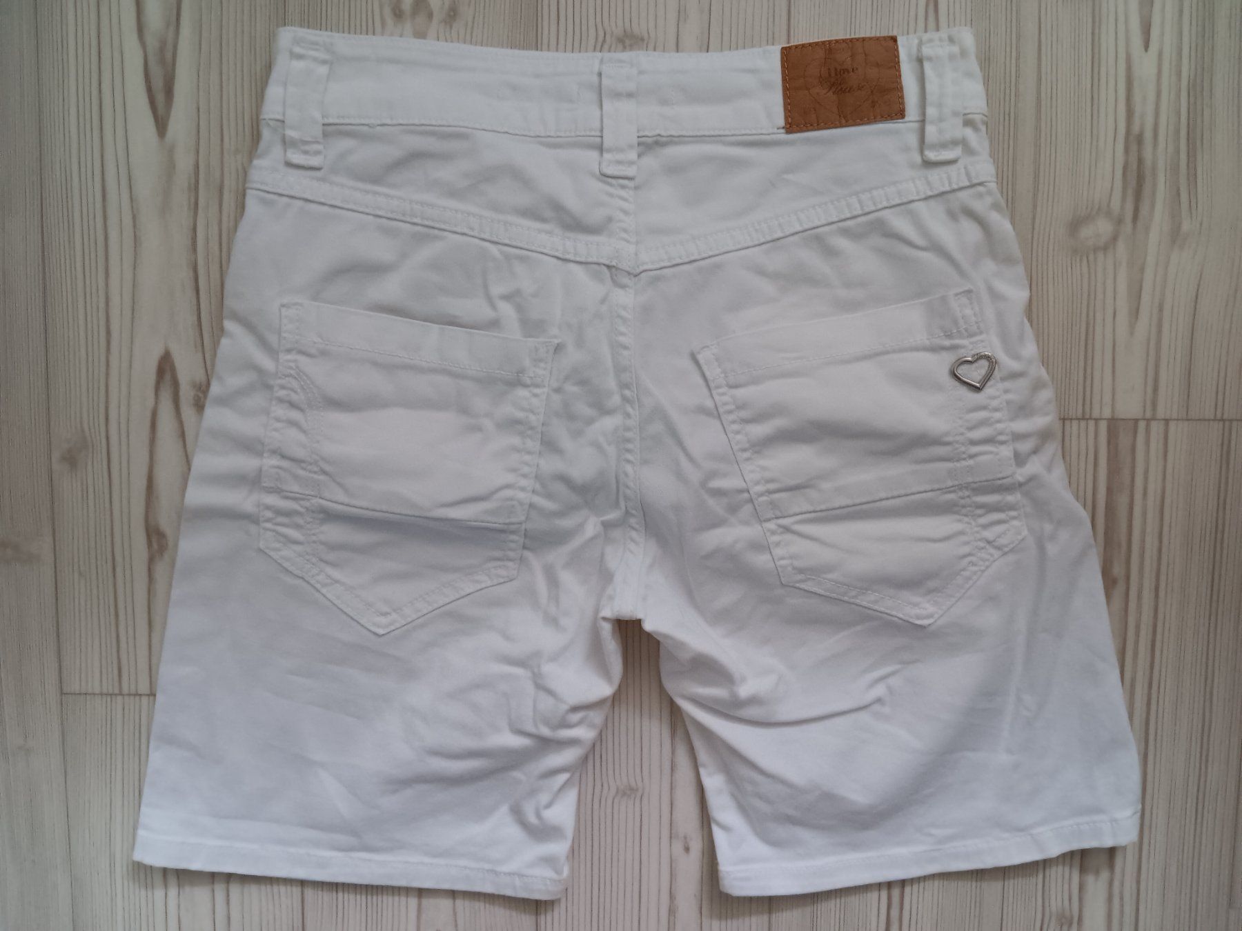 Please Jeans Jeans: PLEASE Short P88 taille / Grosse XXS – Usato da Cossonay-ville venduto da Super-Price-Quality 2