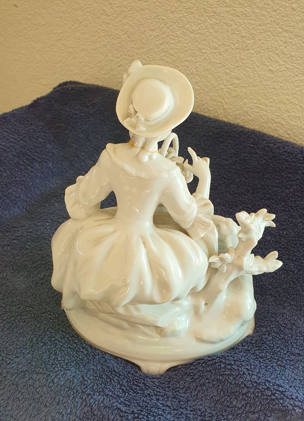 Statuette: Capodimonte Porcelaine – Usato da Erde venduto da zakleblanc 3