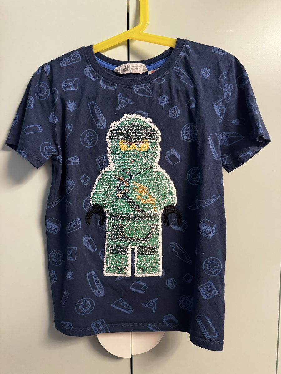 H&M Hemden, T-Shirts & Polos: Pallietten Shirts – Gebraucht aus Bätterkinden von car_c9dt 1