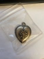 Charmant pendentif cœur Edelweiss argenté -