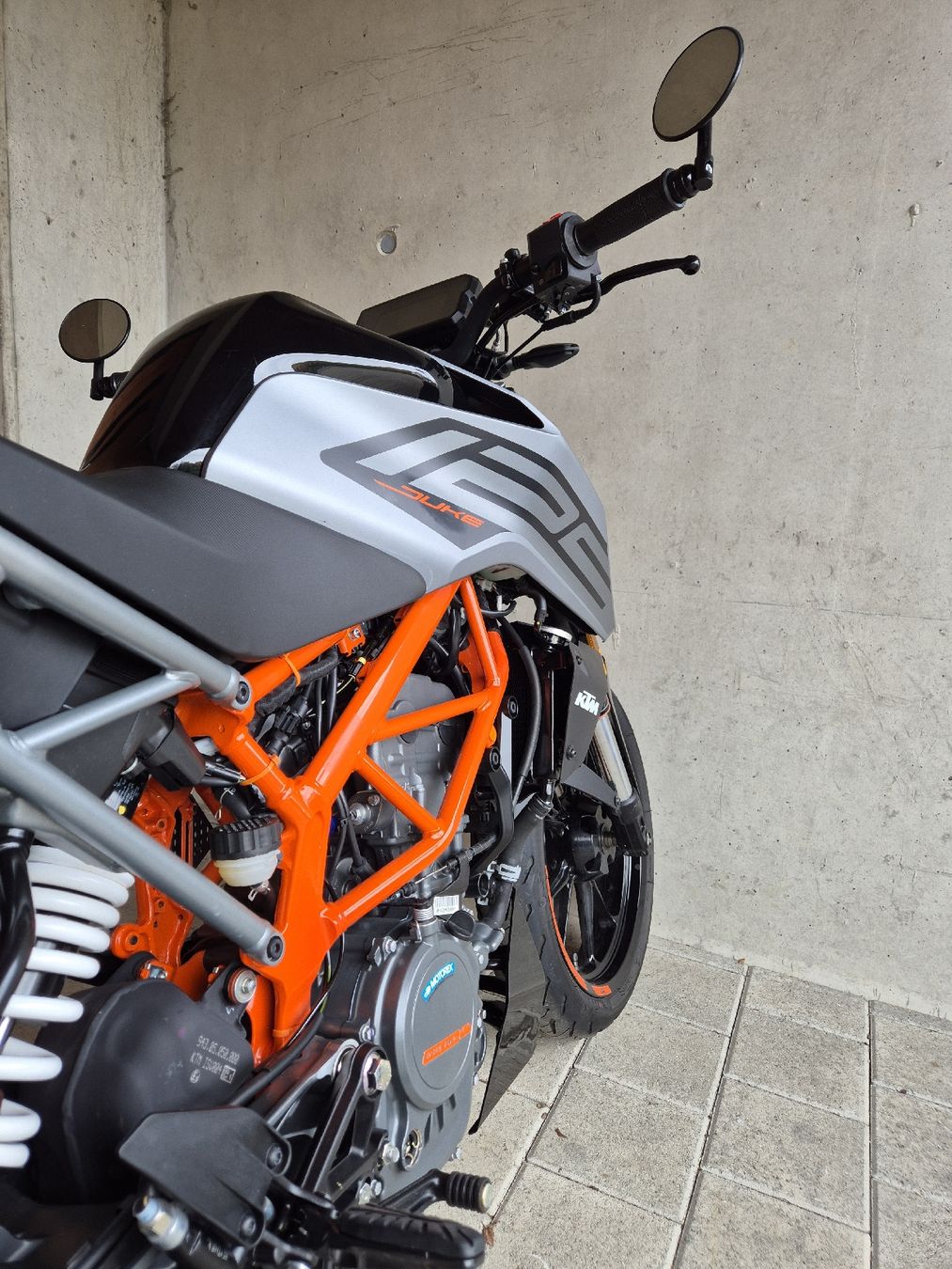 KTM Strada: KTM duke 125 11kw – Usato da Winterthur venduto da akoblet 4