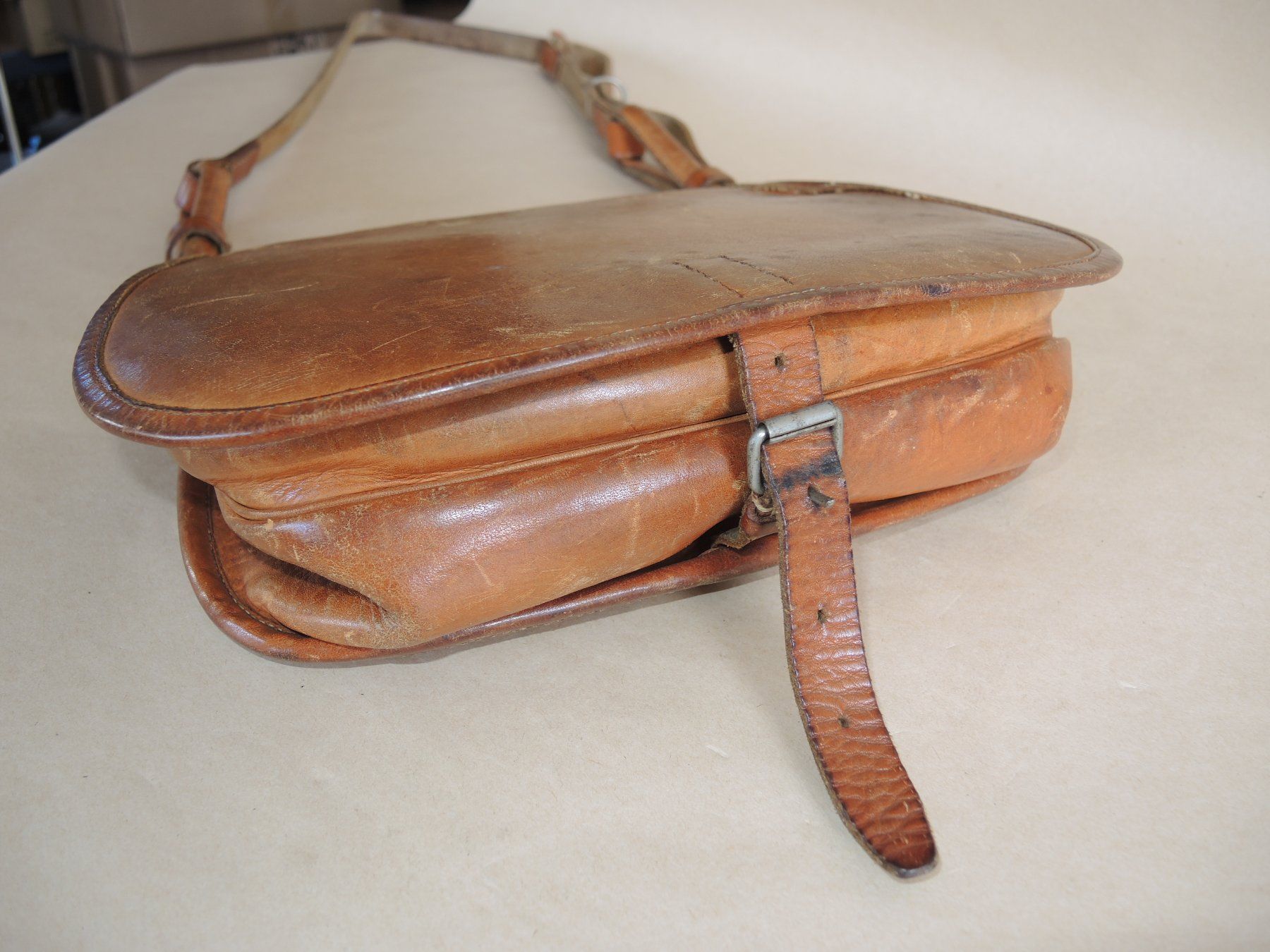 Taschen: Vintage Ledertasche  Umhängetasche  Echtleder – Gebraucht aus Rorschach von maeck8 8