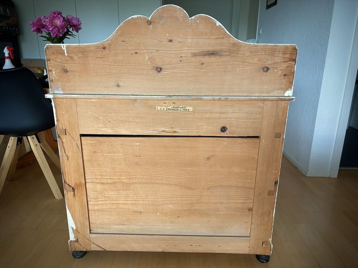 Cassettiere: Schönes Holzmöbel – Usato da Köniz venduto da Lexlersshop 3