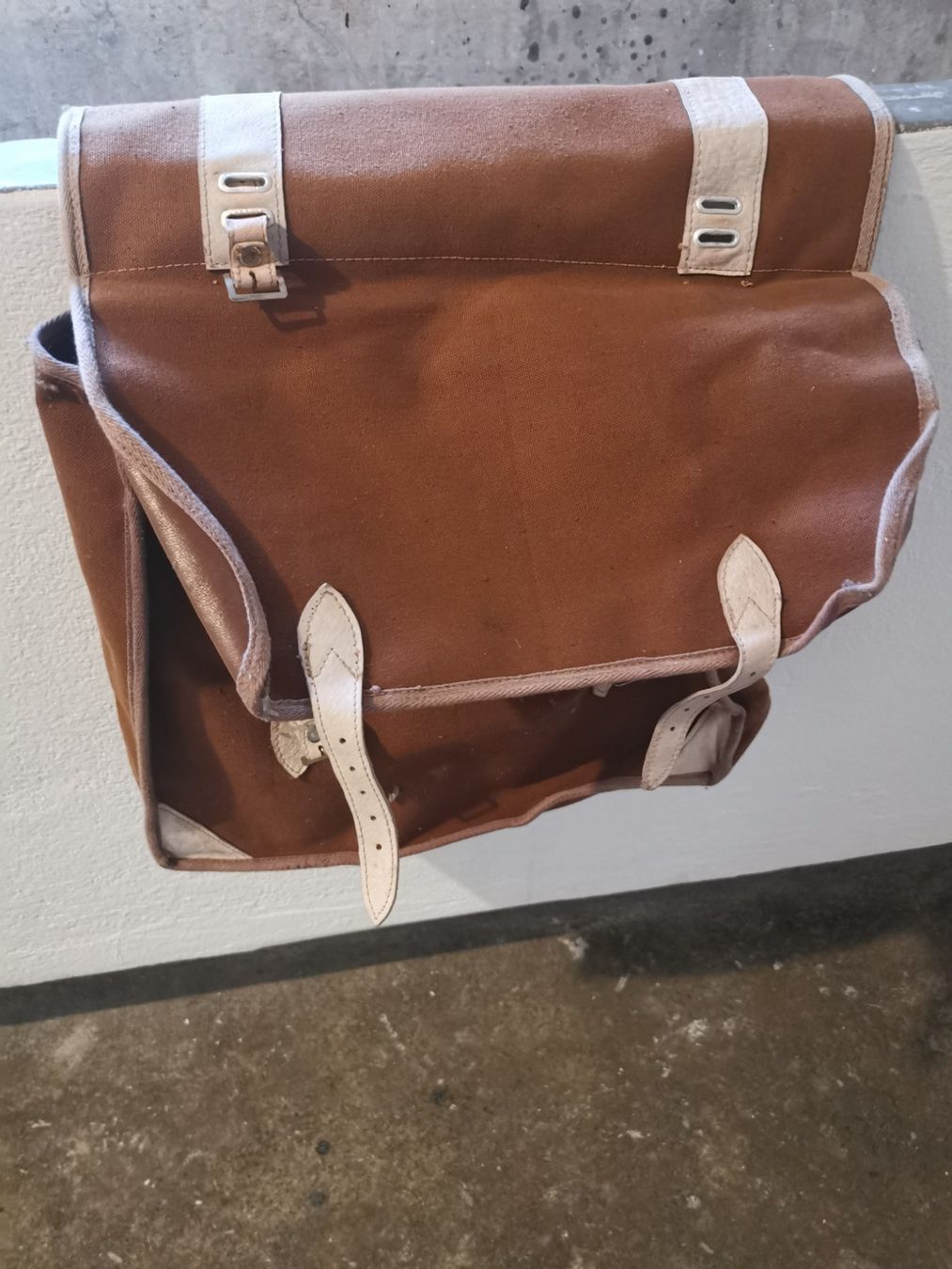 Taschen: bag – Gebraucht aus Bern von cwa_p82l