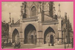 Alt Bern Münsterfaçade belebt