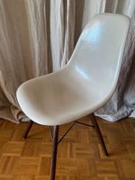 CHAISE EAMES