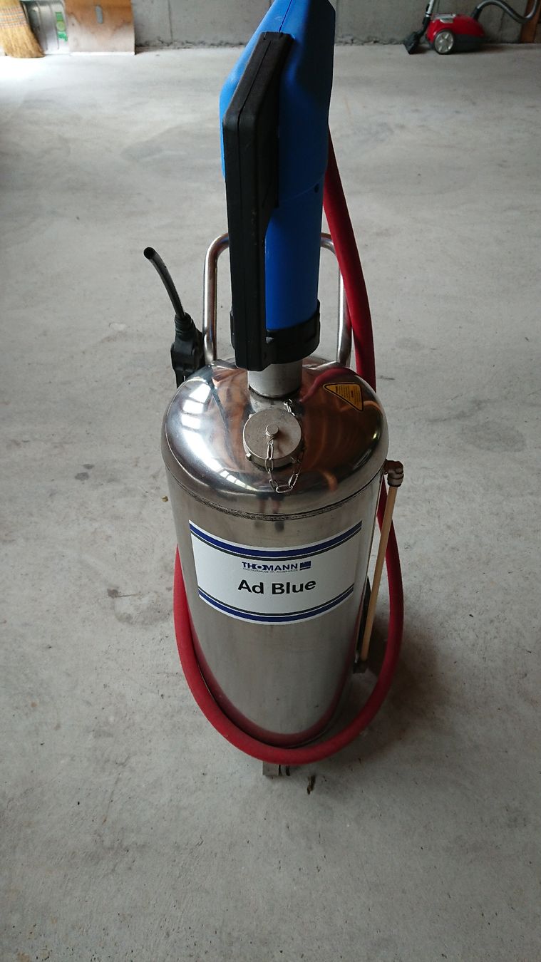 Accessori per altri veicoli: Adblue Tankstelle – Usato da Grindelwald venduto da griwakauf