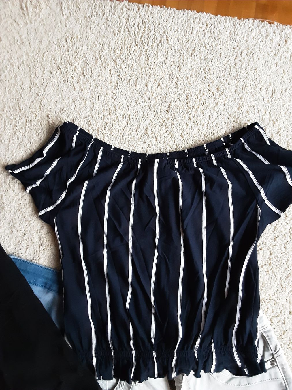 Lotti di vestiti: Kleiderpaket Gr. XS – Usato da Altdorf UR venduto da Brandli 2