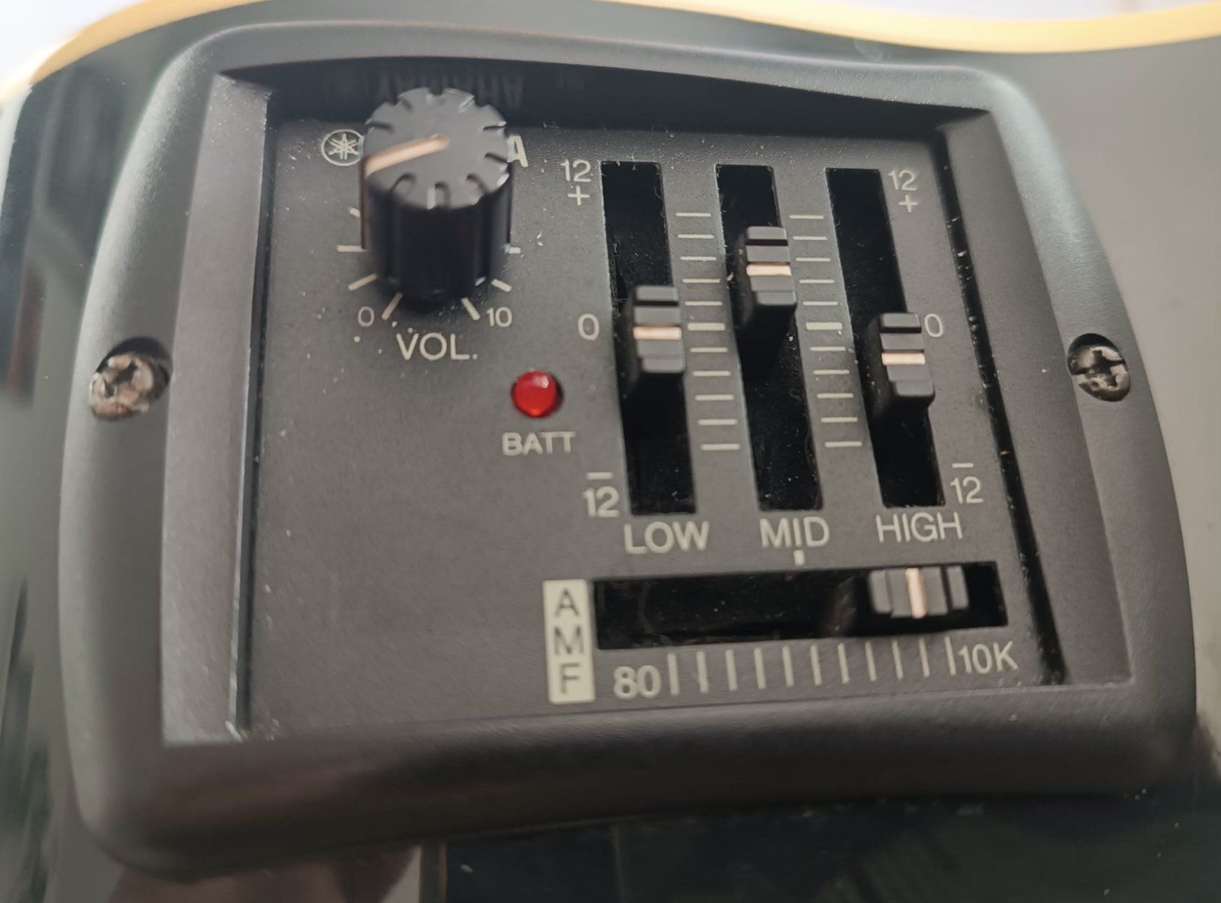 Strumenti musicali: Guitare Yamaha APX-5A – Usato da Contra venduto da dan_f5cy 6