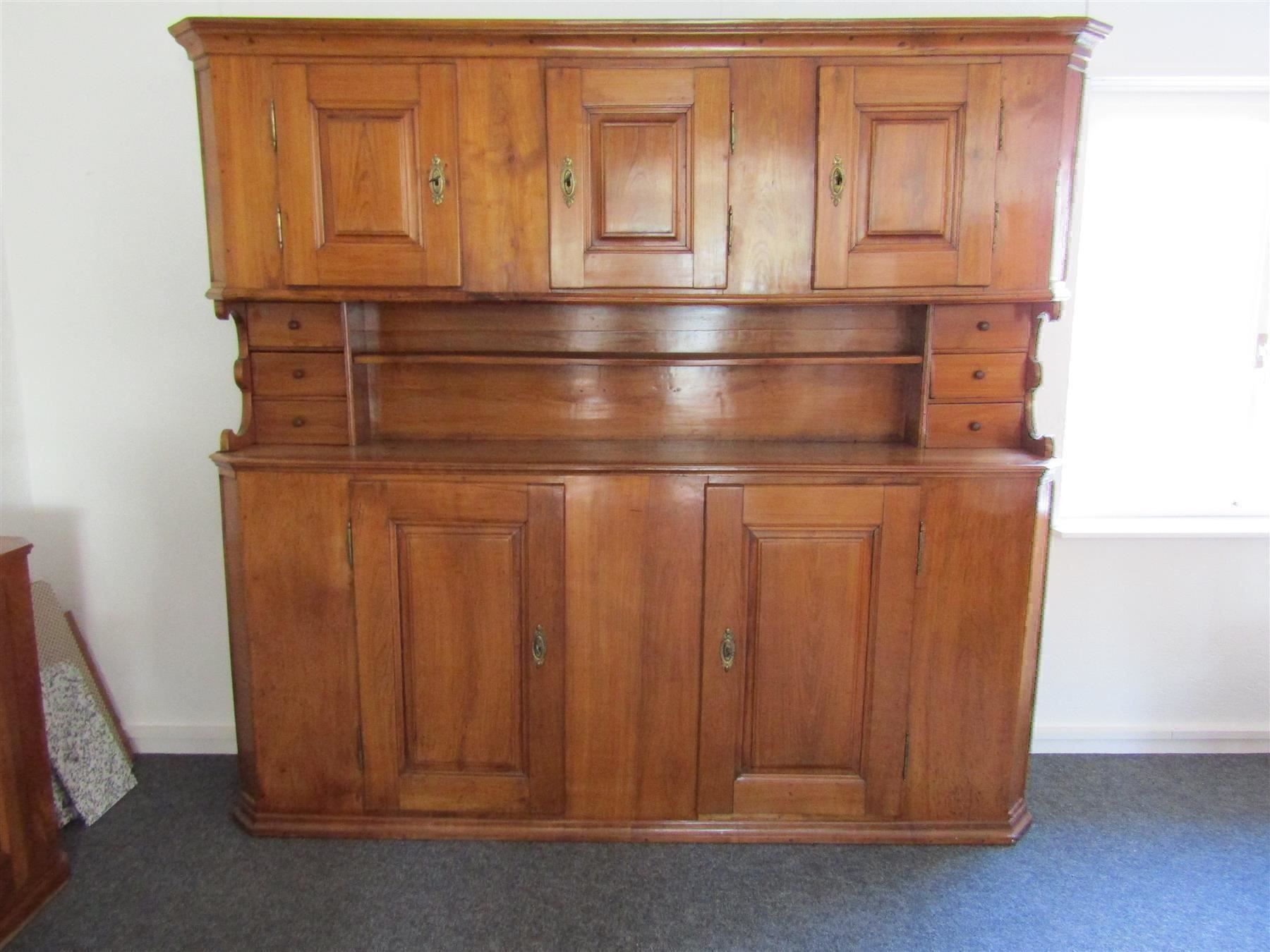 Büffets: Buffet Kirschbaum um 1800 - restauriert              (Nr.18) – Gebraucht aus Herzogenbuchsee von Winigo