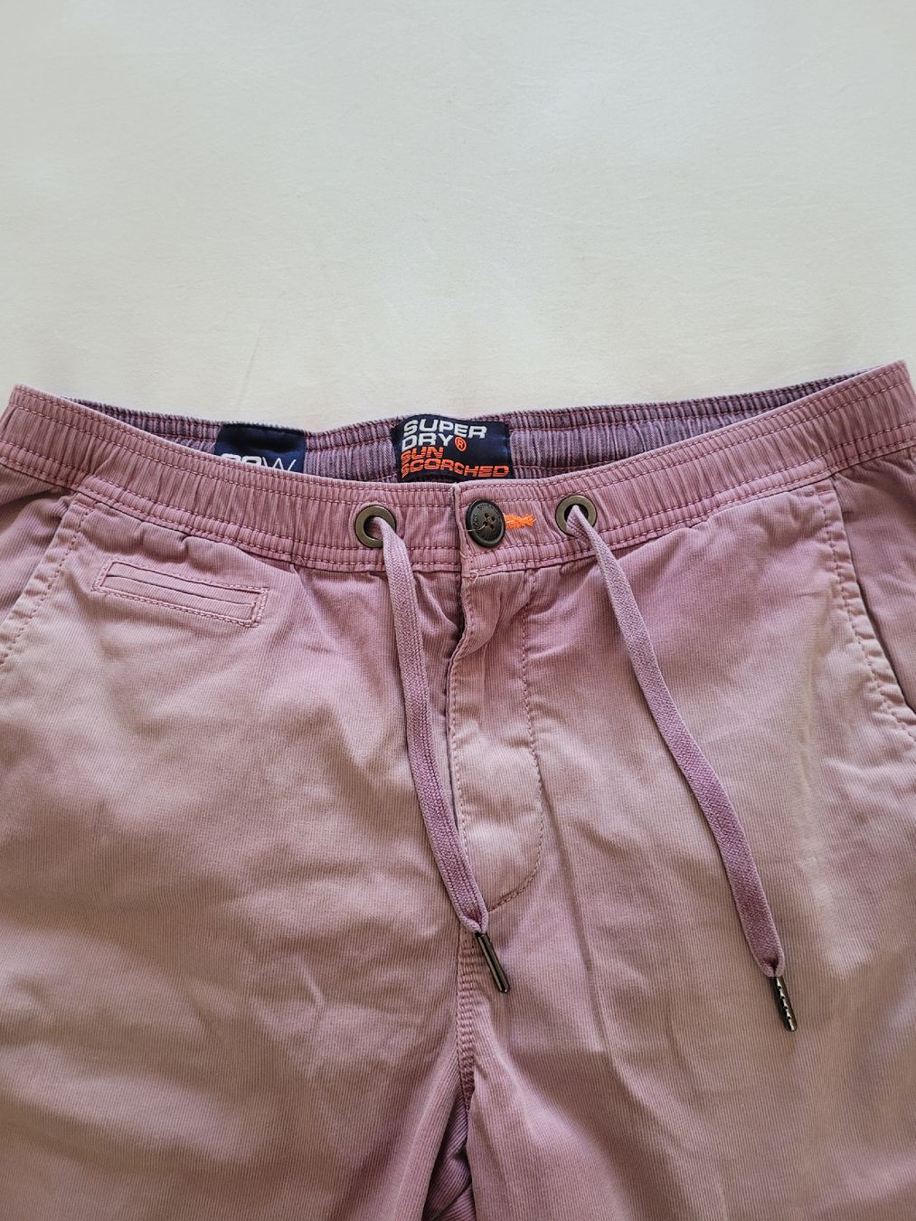 Superdry Pantaloni: 3. Superdry Short Homme, Taille 32 – Usato da Villars-sur-Glâne venduto da m66_dch5 2