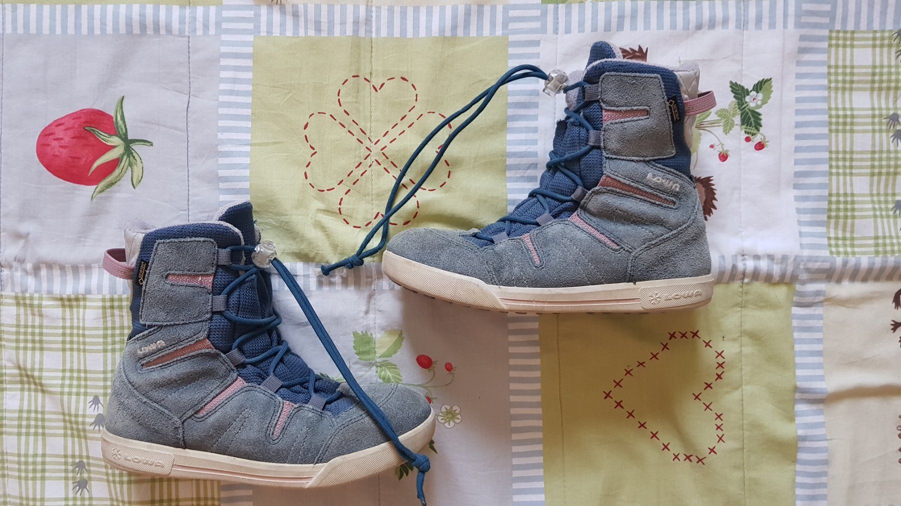 Lowa Schuhe für Mädchen: Lowa Winterschuhe Gr.35 – Gebraucht aus Luzern von silvermoon12
